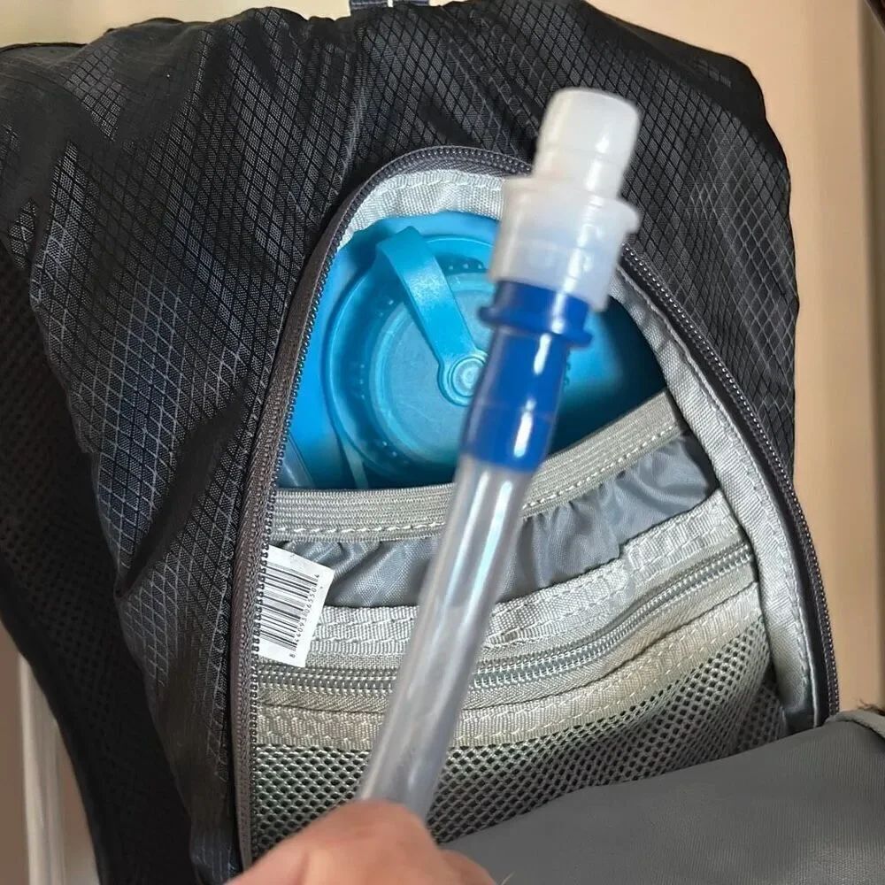 Hydration Backpack - Picture 6 of 7